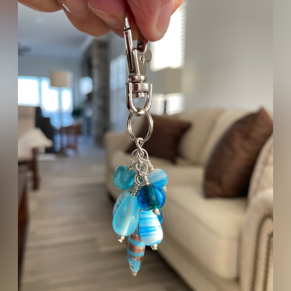 Handmade Turquoise Blue Bead Grape Hand Bag Charm Keychain Snap Hook Clip